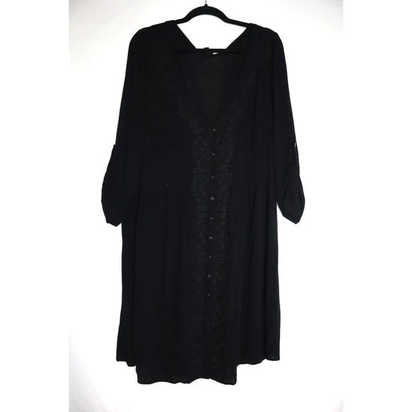 Torrid SZ 3 EUC Black Dress w/ Flower Embroidery - Picture 1 of 6